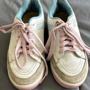 Hush Puppies Kids Sneakers in White and Pink